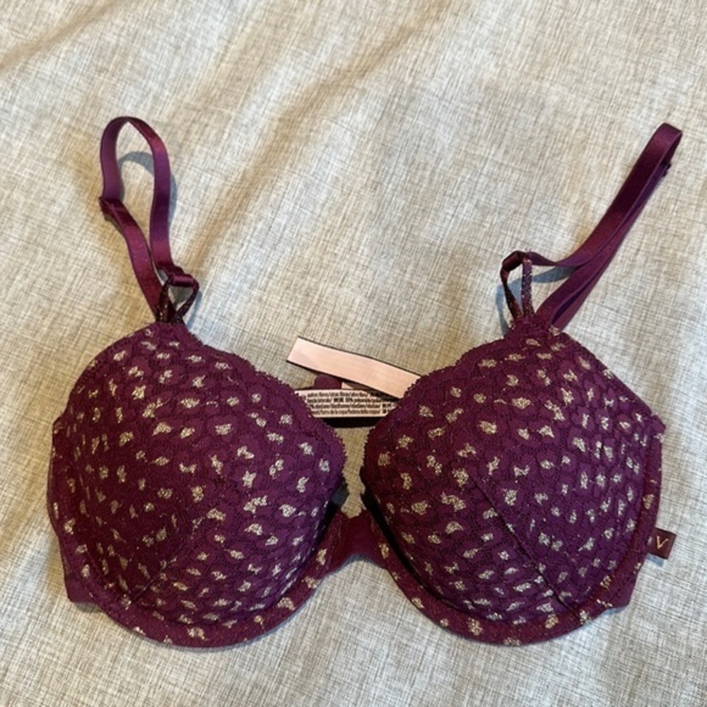 Victoria's Secret Lined Demi Purple & gold Lace Bra‎ Size 32D